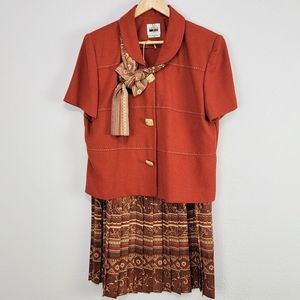 Vintage Leslie Faye 3pc Ivory  Button Top Paisley Pleated Skirt with Scarf 16P